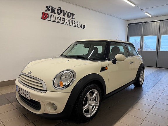 MINI One 3 of 11