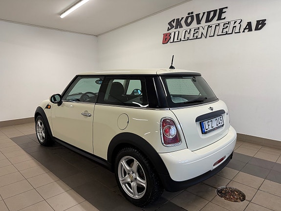 MINI One 4 of 11