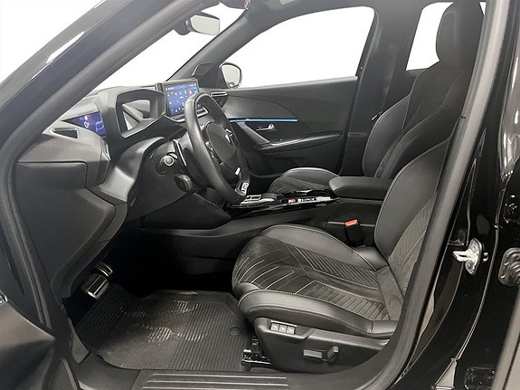 Peugeot 2008 4 of 5