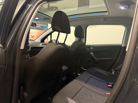 Peugeot 2008 21 of 27