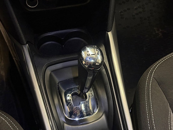 Peugeot 2008 11 of 27