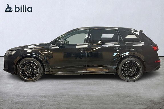 Audi Q7 4 of 5