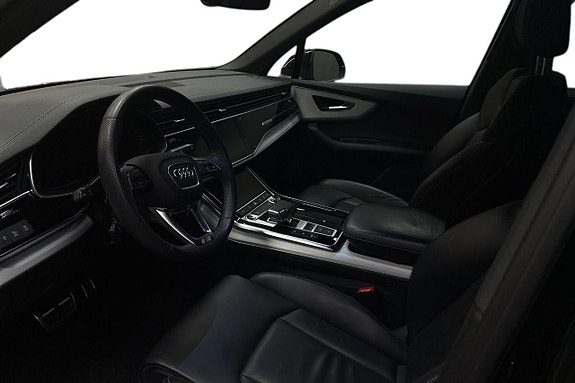 Audi Q7 8 of 17