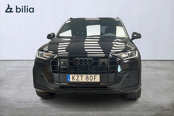 Audi Q7 3 of 5