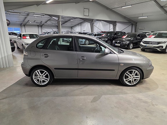 Seat Ibiza 3 of 5