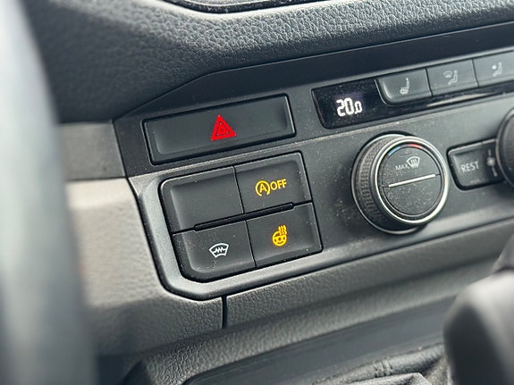 Volkswagen Crafter 35 13 of 26