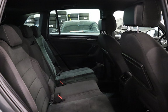 Volkswagen Tiguan 13 of 25