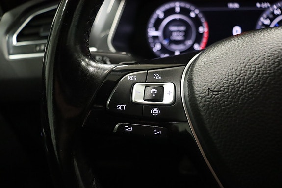 Volkswagen Tiguan 18 of 25