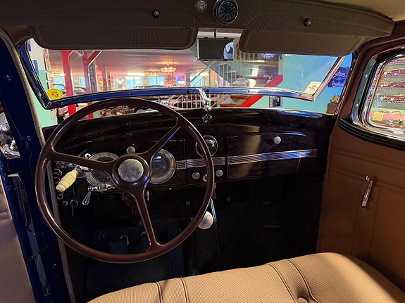 Graham-Paige 837 Phaeton 16 of 26