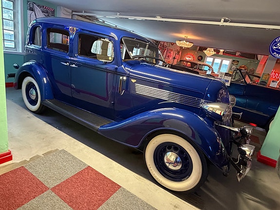 Graham-Paige 837 Phaeton 7 of 26