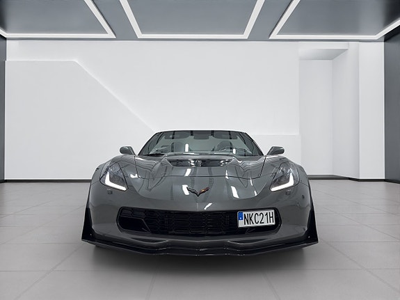 Chevrolet Corvette 2 of 17