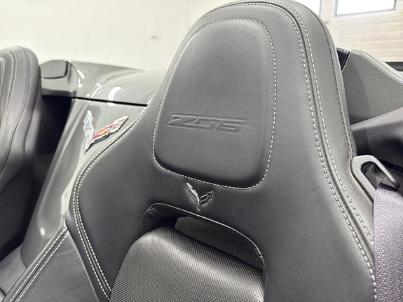 Chevrolet Corvette 16 of 17