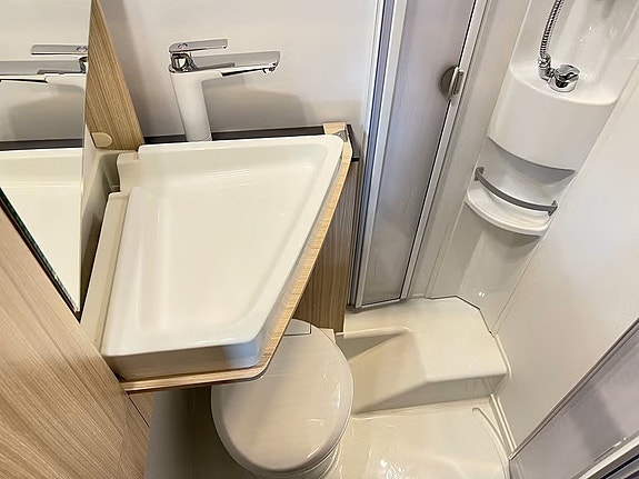 Sun Living S 72 DC / DEMOPRIS (Taksäng+Queenbed+TRUMA+3500kg) 26 of 30