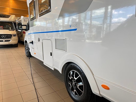 Sun Living S 72 DC / DEMOPRIS (Taksäng+Queenbed+TRUMA+3500kg) 6 of 30