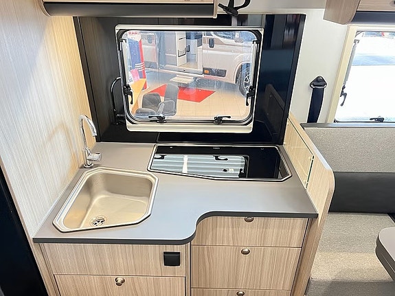 Sun Living S 72 DC / DEMOPRIS (Taksäng+Queenbed+TRUMA+3500kg) 15 of 30