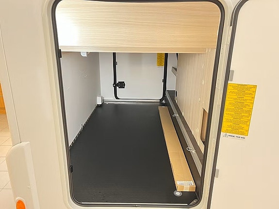 Sun Living S 72 DC / DEMOPRIS (Taksäng+Queenbed+TRUMA+3500kg) 9 of 30