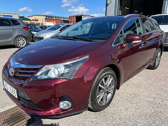 Toyota Avensis 3 of 5