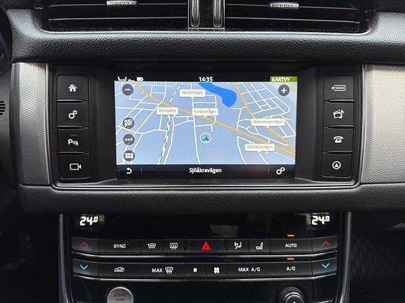 Jaguar XF 13 of 15