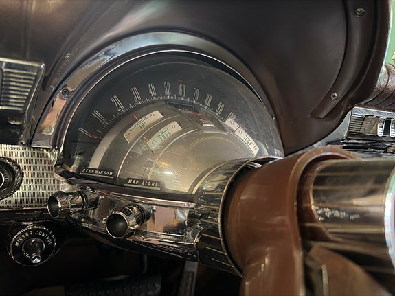 Chrysler New Yorker 15 of 25