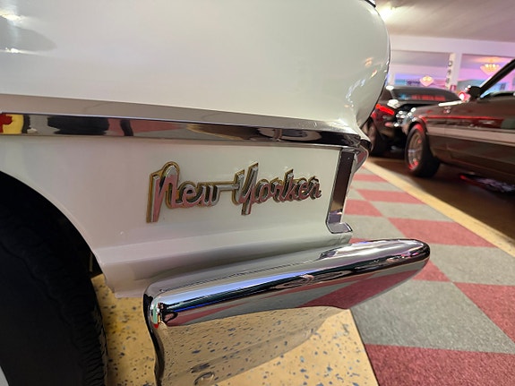 Chrysler New Yorker 7 of 25