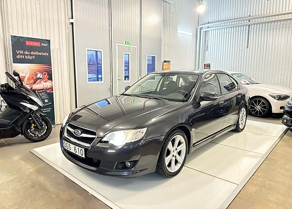 Subaru Legacy 4 of 12