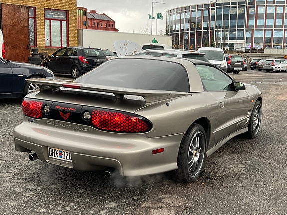 Pontiac Firebird 6 of 17