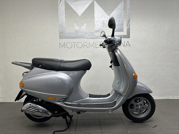 Piaggio Vespa ET4 A1