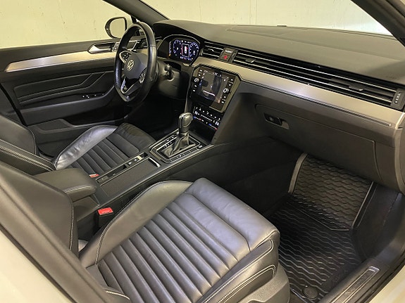 Volkswagen Passat 10 of 20
