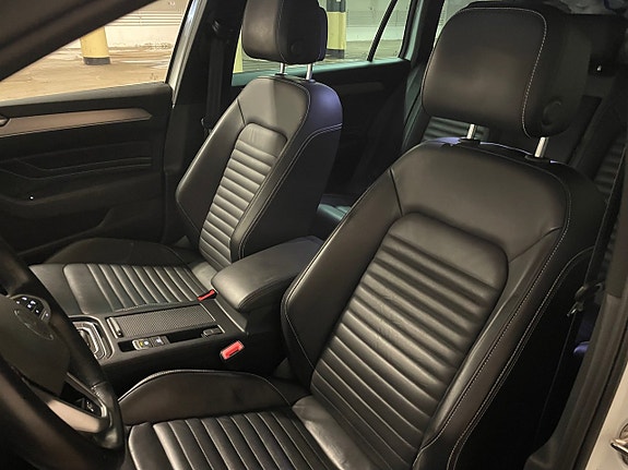 Volkswagen Passat 12 of 20