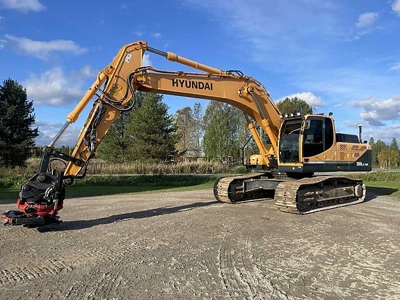 Hyundai Robex 300 LC-9 A 2 of 6