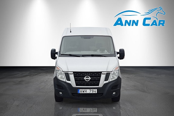 Nissan NV400