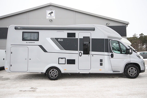 Adria Matrix 60Y Edition 670 SL Fiat 35L (140 hk)