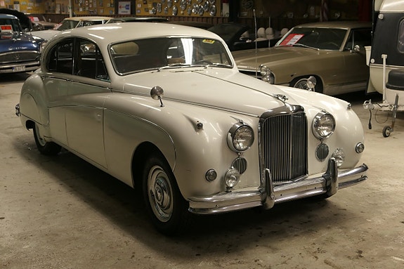 Jaguar Mark IX 5 of 5