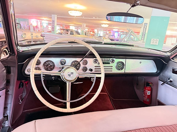 Studebaker Golden Hawk 12 of 27