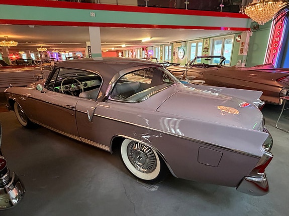 Studebaker Golden Hawk 20 of 27