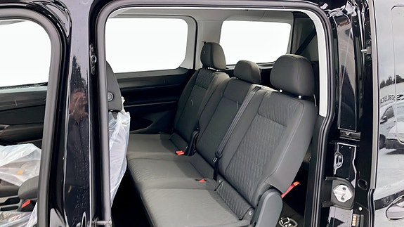 Volkswagen Caddy Maxi 11 of 12