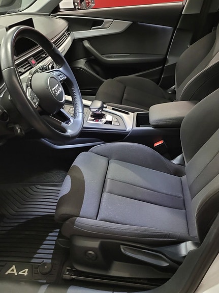 Audi A4 11 of 19