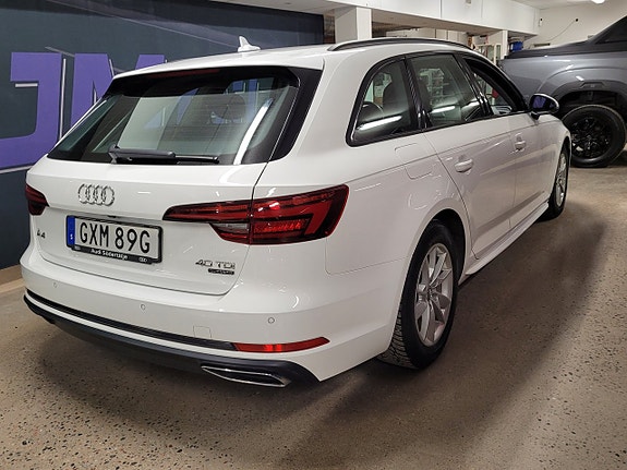 Audi A4 4 of 19