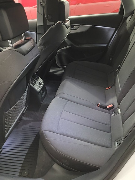 Audi A4 12 of 19