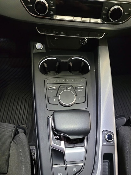 Audi A4 17 of 19