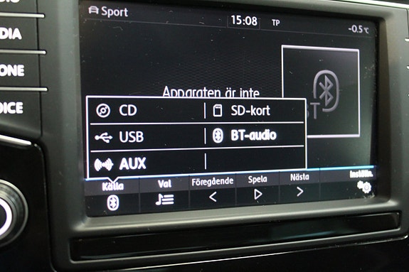Volkswagen Passat 14 of 29