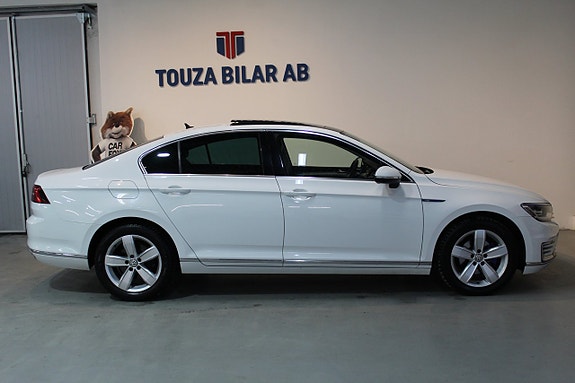 Volkswagen Passat 4 of 5