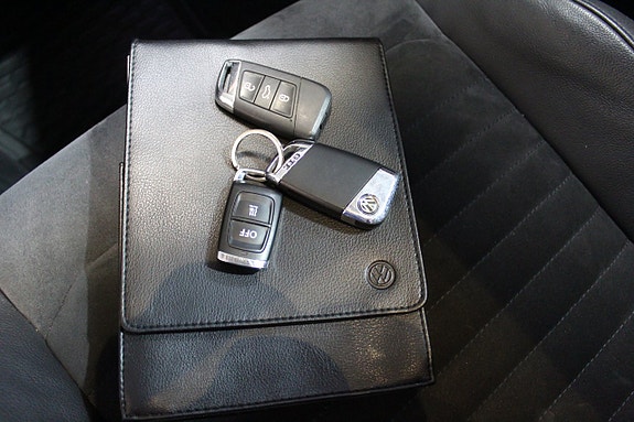 Volkswagen Passat 17 of 29