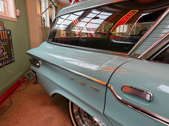 Chrysler Newport 8 of 26