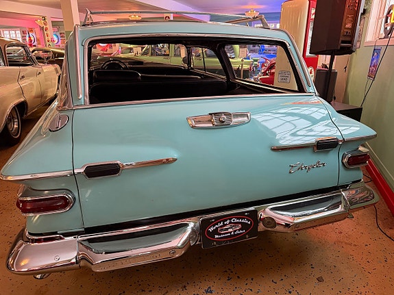 Chrysler Newport 9 of 26