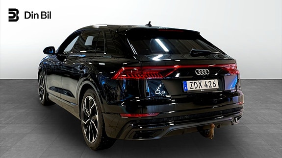 Audi Q8 3 of 5