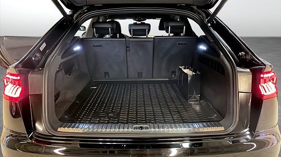 Audi Q8 12 of 17