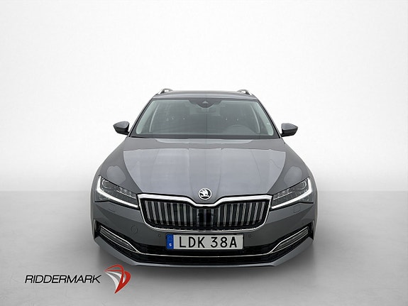 Skoda Superb 2 of 5