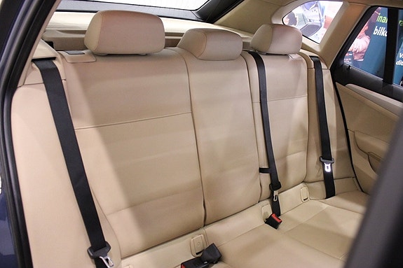 BMW X1 20 of 30