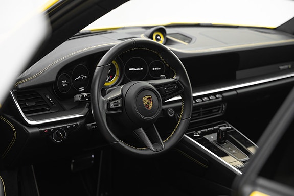 Porsche 911 14 of 22